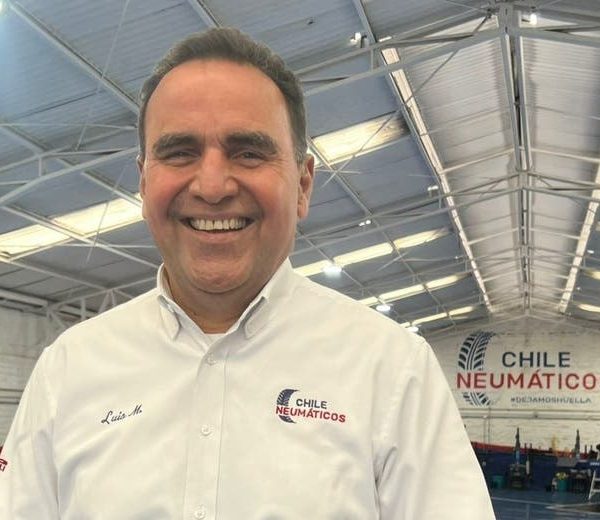 La historia del venezolano que dejó todo y emprendió en Chile a los 58 años